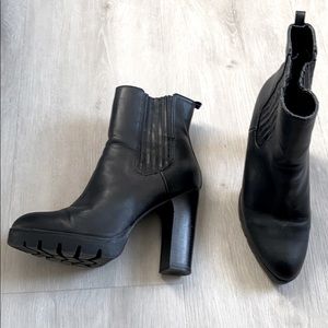 EXPRESS black booties